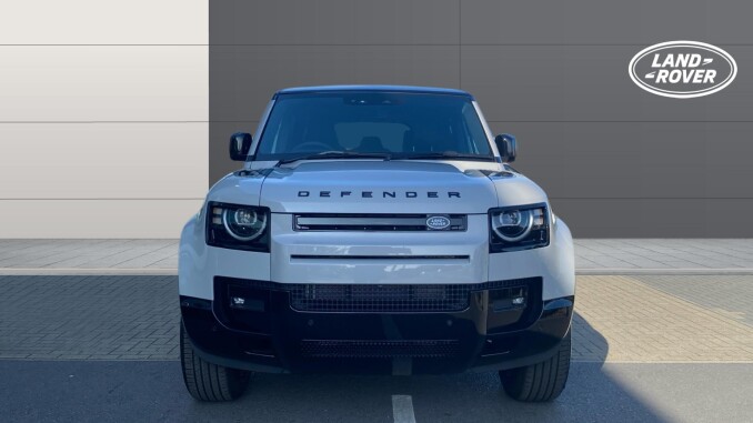 Land Rover Defender 3.0 D250 X-Dynamic SE 110 5dr Auto Diesel Estate - Image 7